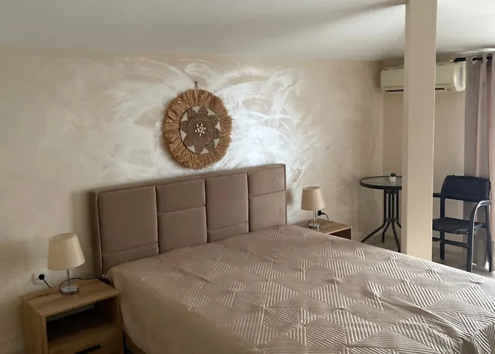 алекс Sinemoretz